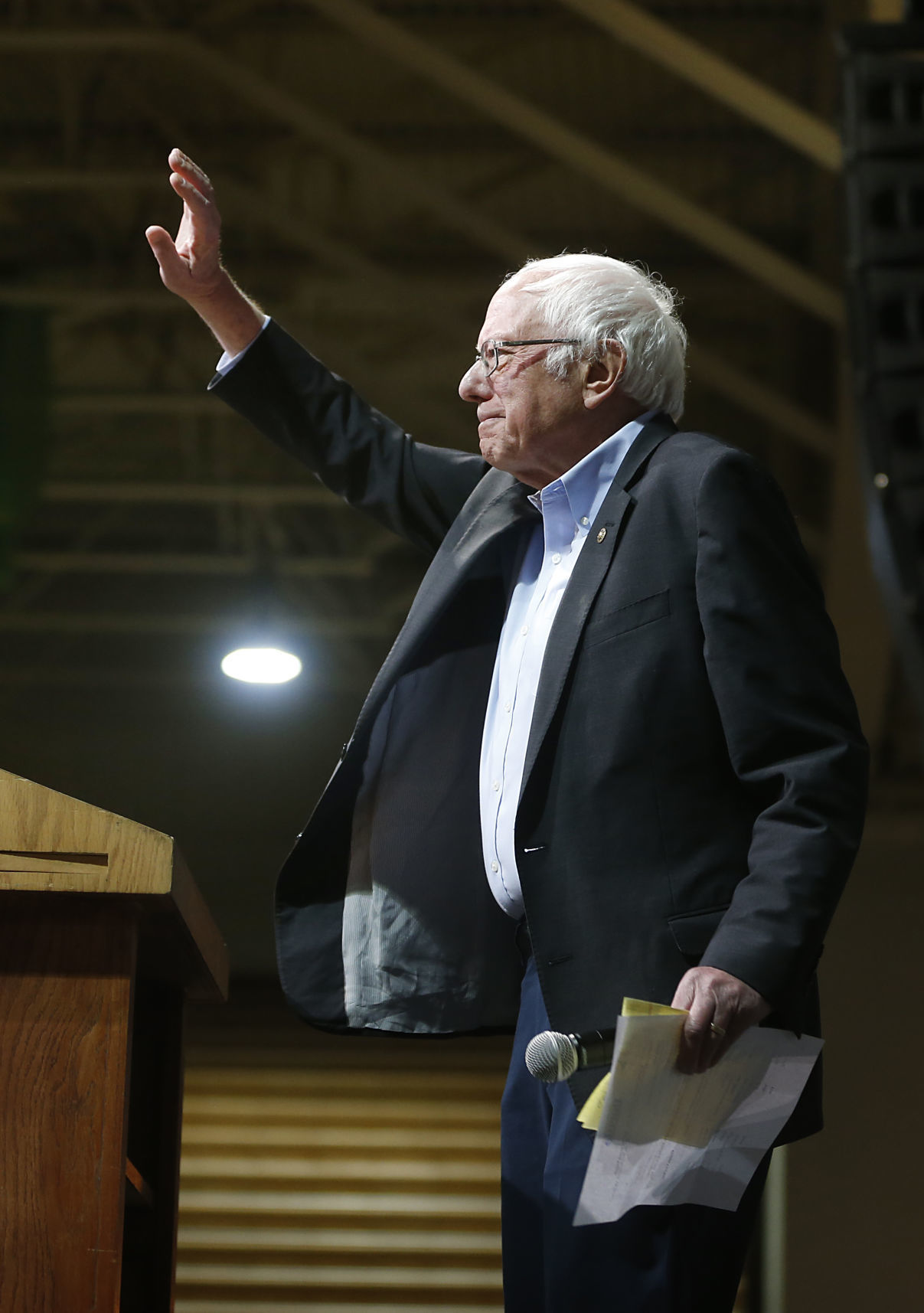 20200228_MET_BERNIE_AWE15